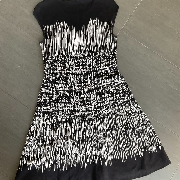 BCBG Max Azria knit dress - Picture 4 of 8